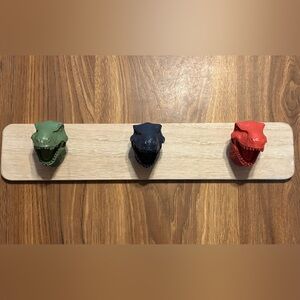 Pillowfort Dinosaur Wall Hooks - Green, Blue, Red